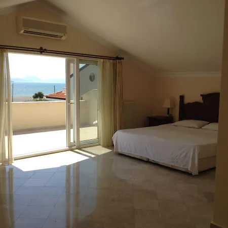 43 Seaside *